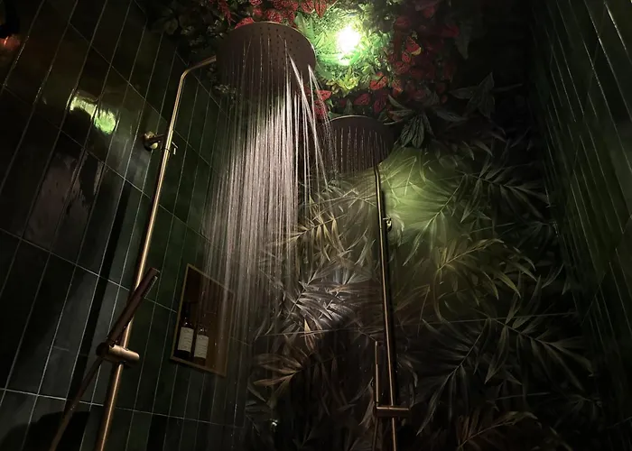 La Apartment *